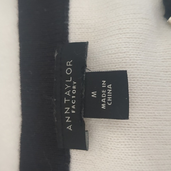 Ann Taylor Cardigan - Picture 5 of 7
